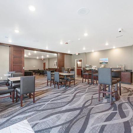 Cobblestone Hotel & Suites - Urbana Экстерьер фото