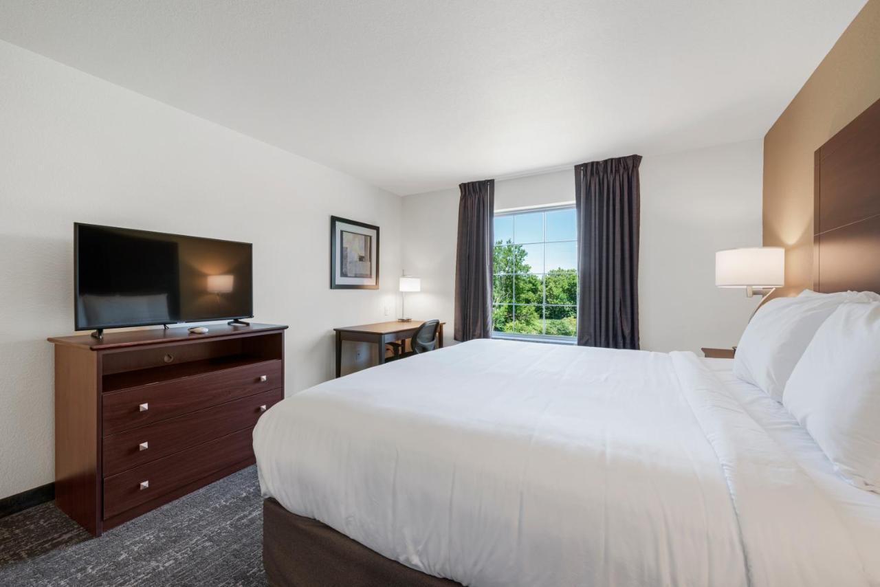 Cobblestone Hotel & Suites - Urbana Экстерьер фото