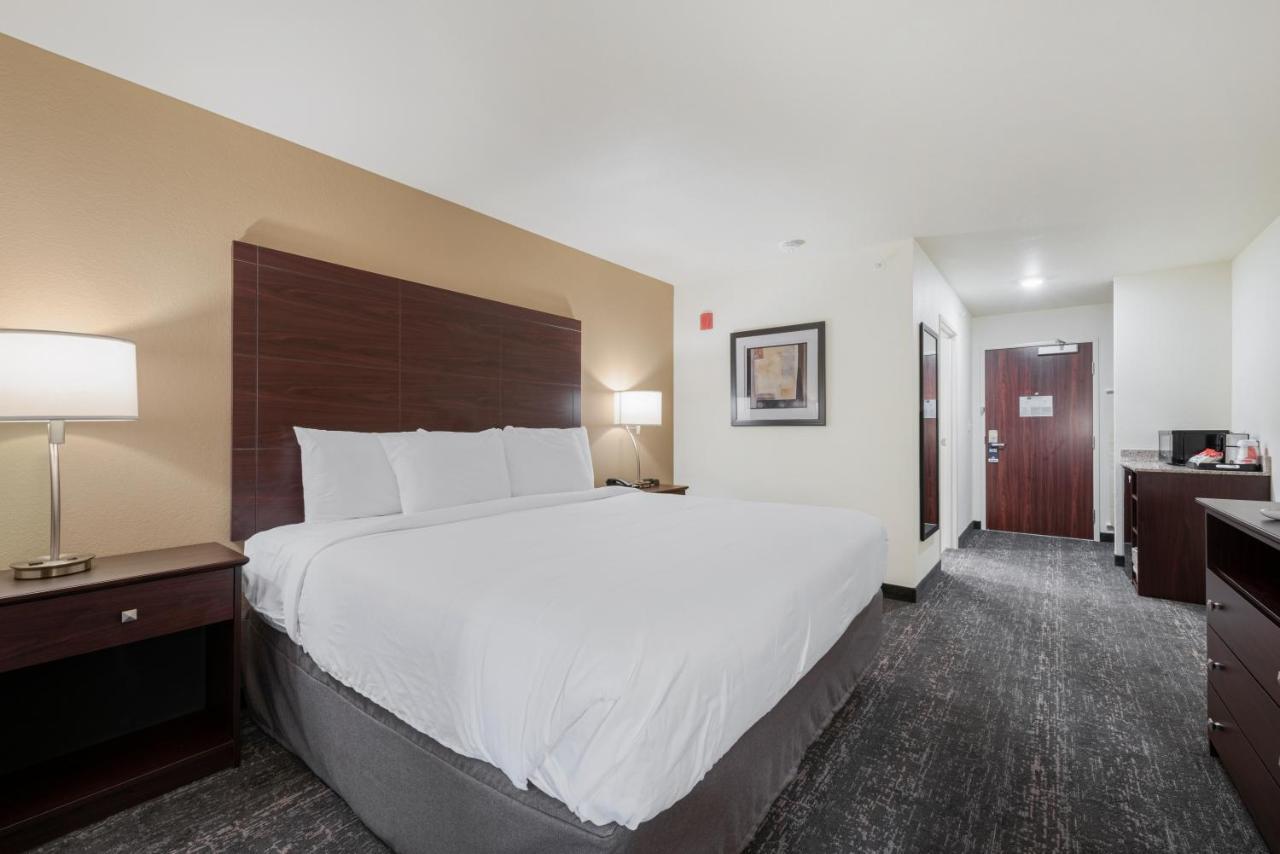 Cobblestone Hotel & Suites - Urbana Экстерьер фото