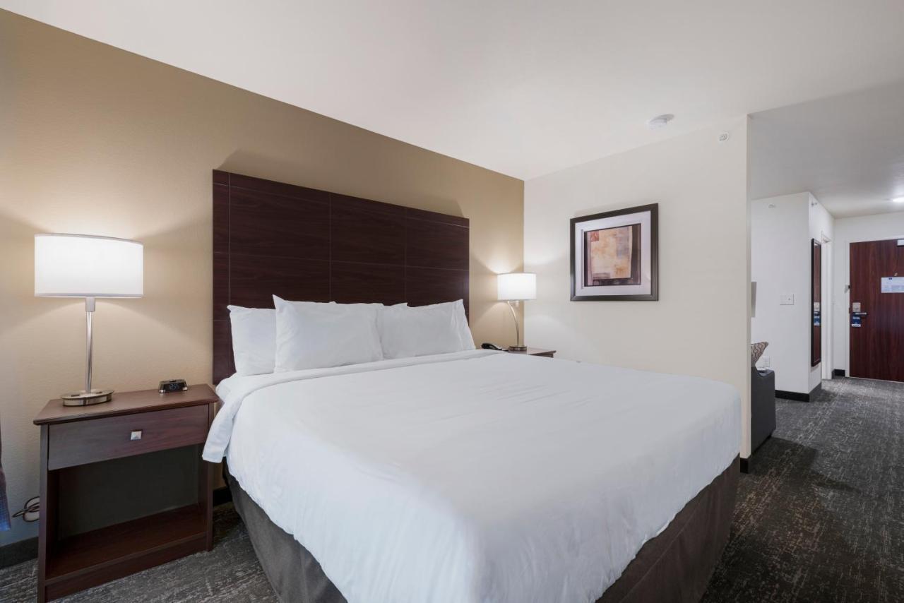 Cobblestone Hotel & Suites - Urbana Экстерьер фото