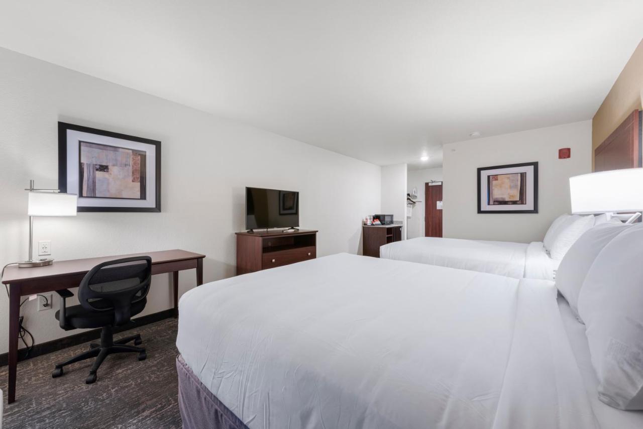 Cobblestone Hotel & Suites - Urbana Экстерьер фото