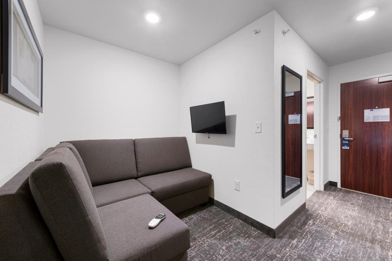 Cobblestone Hotel & Suites - Urbana Экстерьер фото
