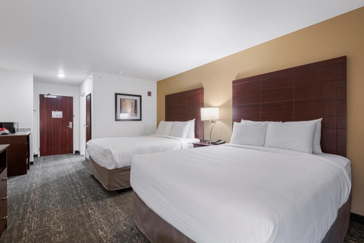 Cobblestone Hotel & Suites - Urbana Экстерьер фото