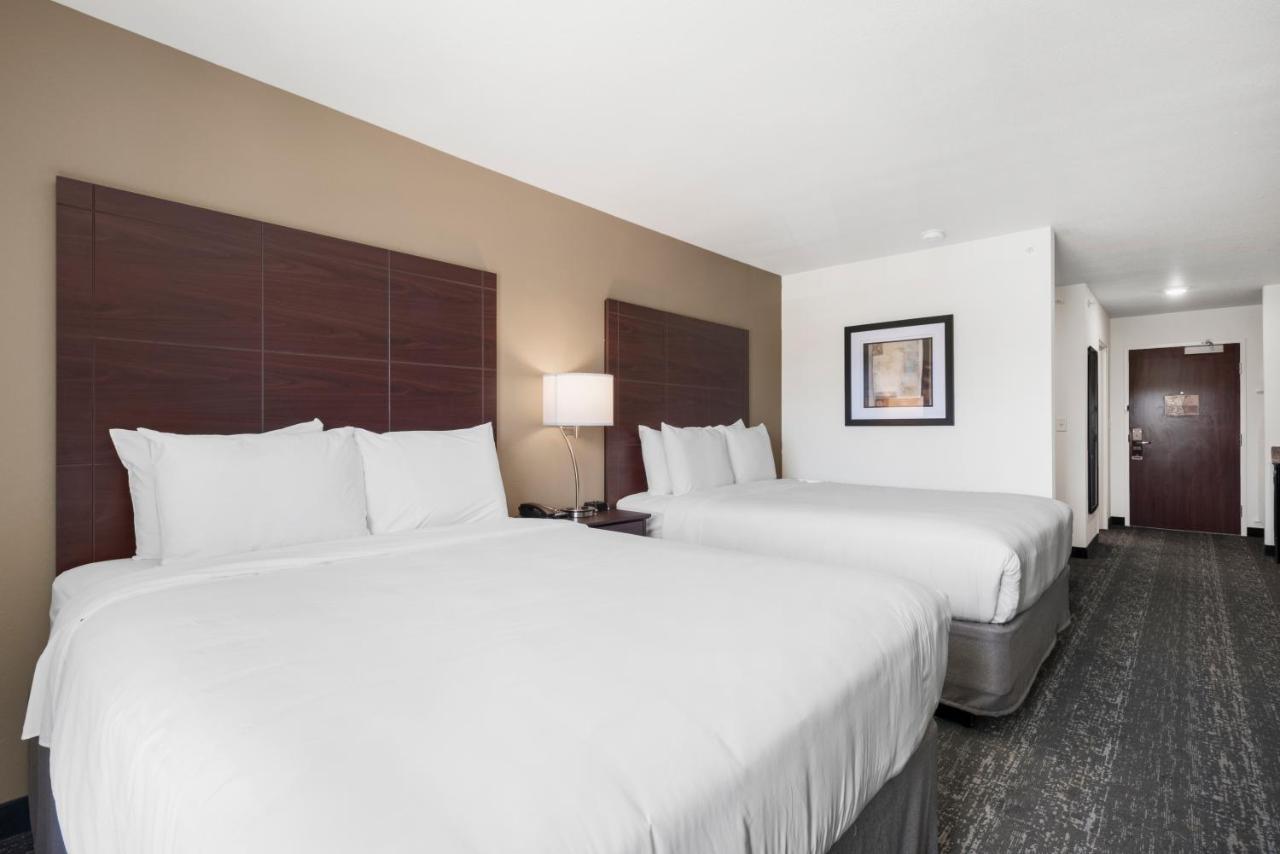 Cobblestone Hotel & Suites - Urbana Экстерьер фото